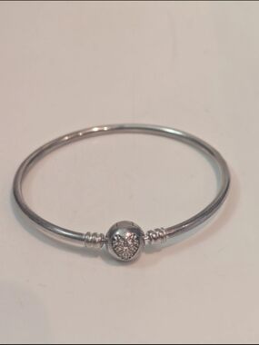 Pandora Sterling Silver & CZ Heart Clasp Bangle Limited Edition 7.3” C | 2.2” D